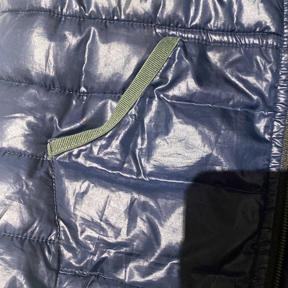 Ikks boy’s vest very soft and light - Picture 2 of 7